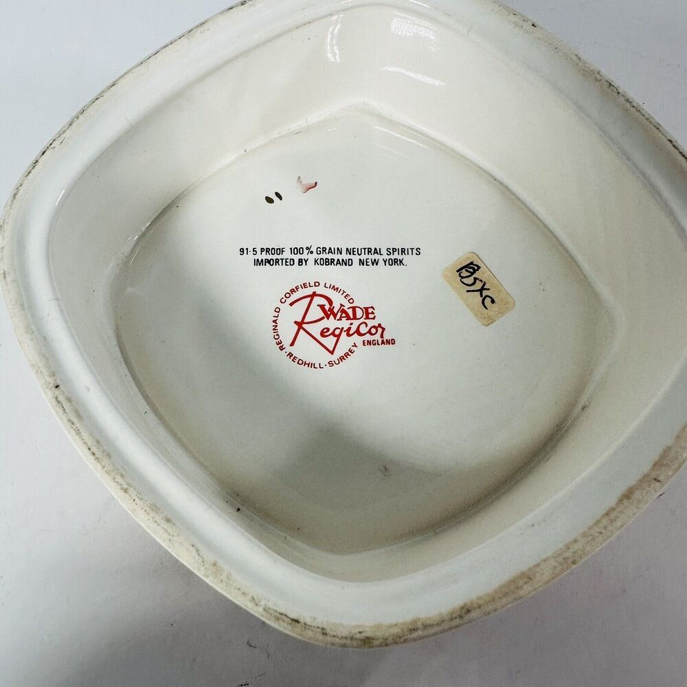 Vtg BORZOI Imported English Vodka Ceramic Bottle Display Holder Glorifier. (B5) - Picture 2 of 2